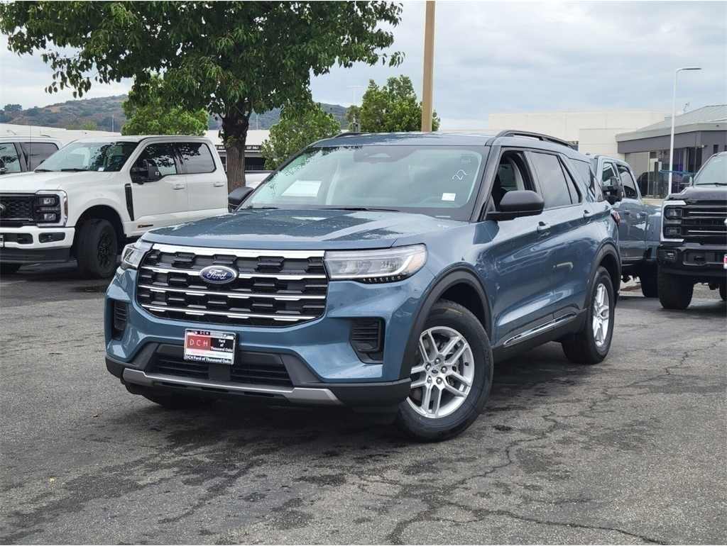 2025 Ford Explorer Active's photo