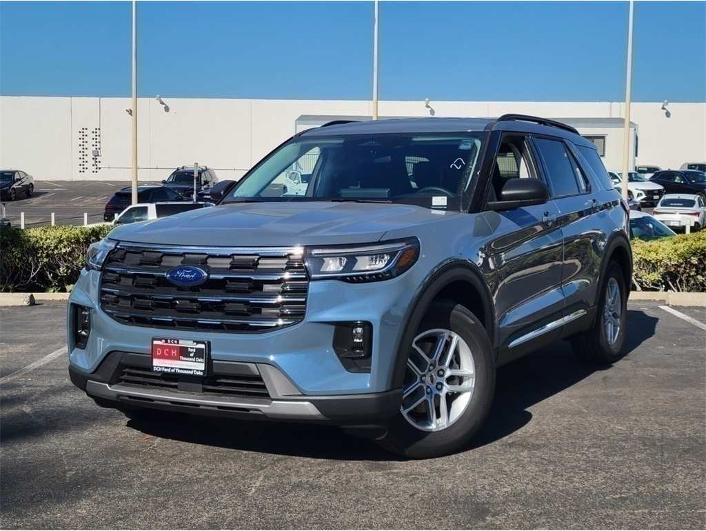2025 Ford Explorer Active's photo