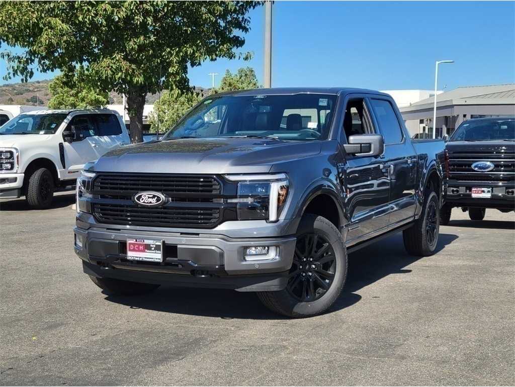 2025 Ford F-150 Platinum's photo