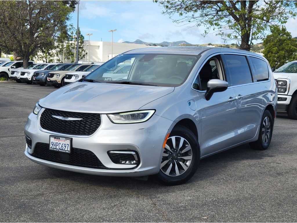2023 Chrysler Pacifica Hybrid Touring L