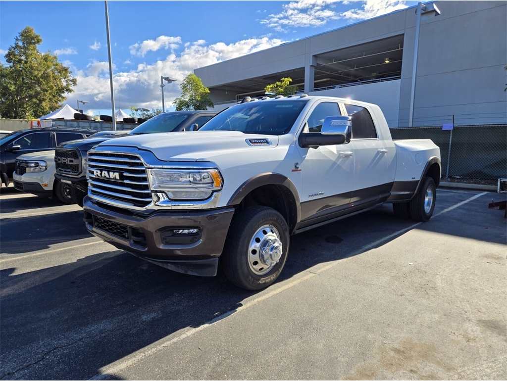 2023 RAM Ram 3500 Pickup Longhorn's photo