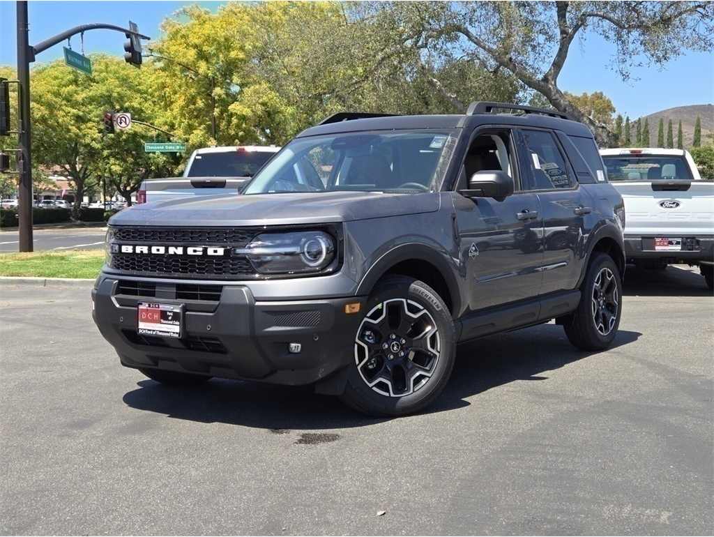 2025 Ford Bronco Sport Outer Banks's photo
