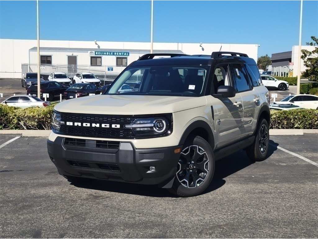 2025 Ford Bronco Sport Outer Banks's photo