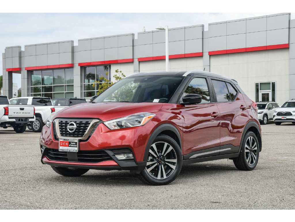 2020 Nissan Kicks SR