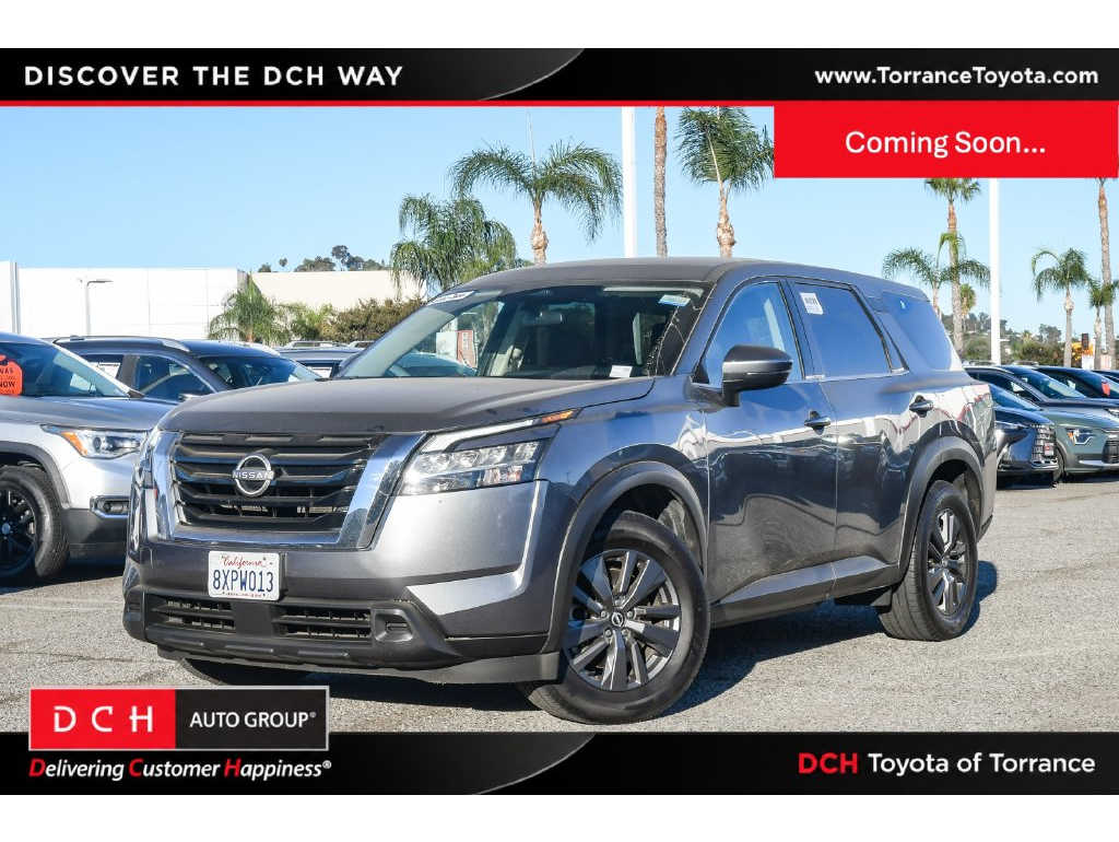 2022 Nissan Pathfinder S