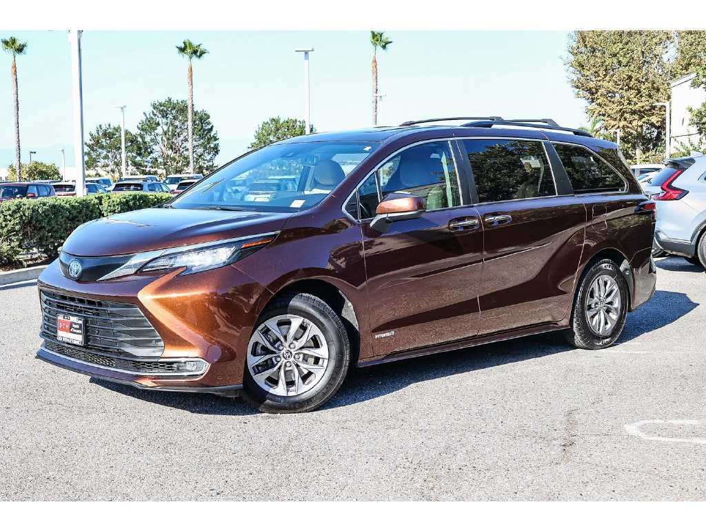 2021 Toyota Sienna XLE