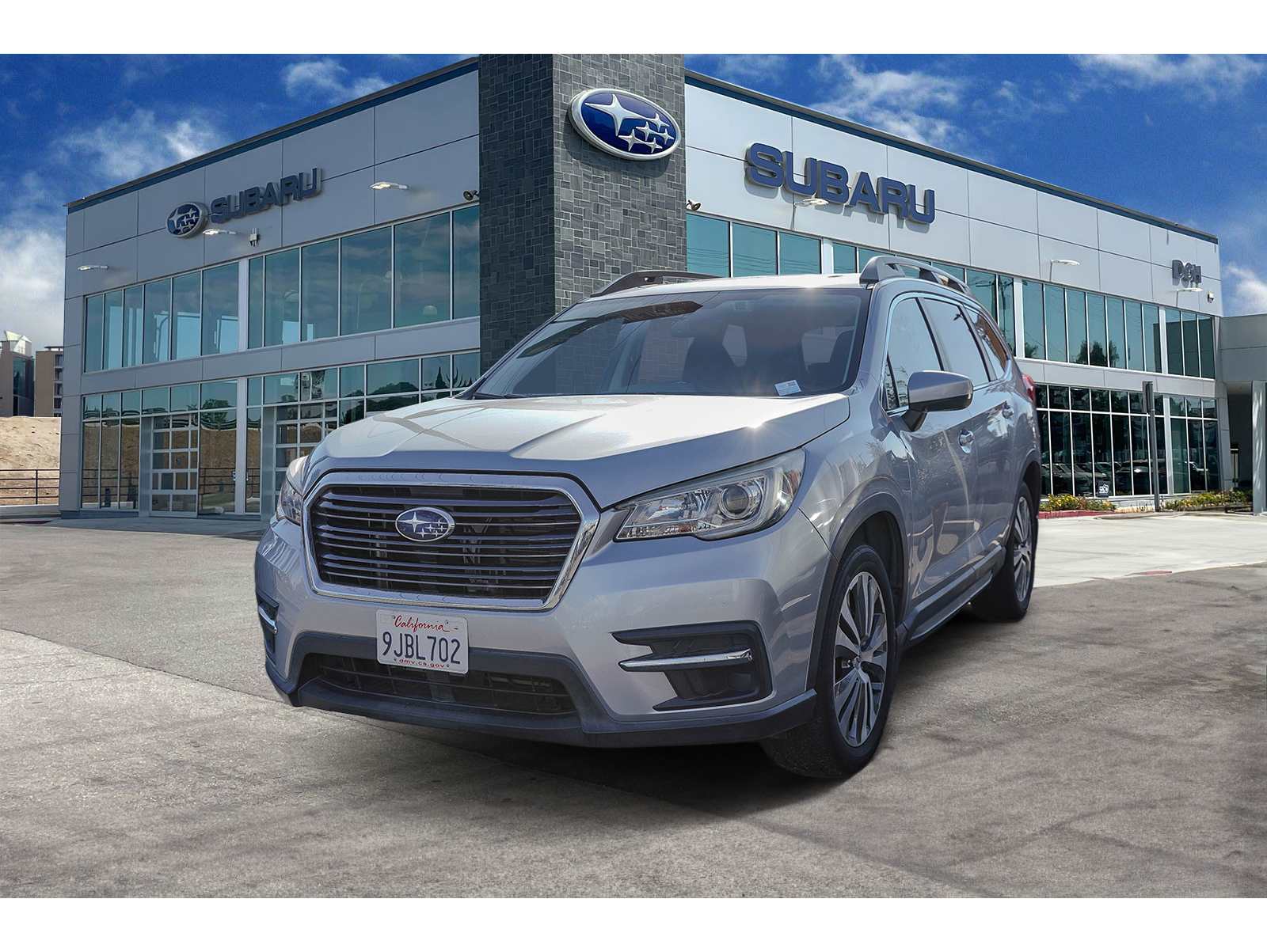 2019 Subaru Ascent Premium's photo