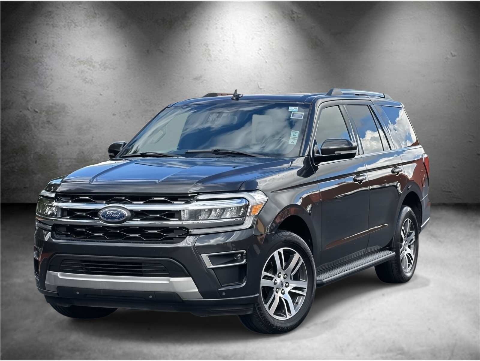 2024 Ford Expedition Limited's photo