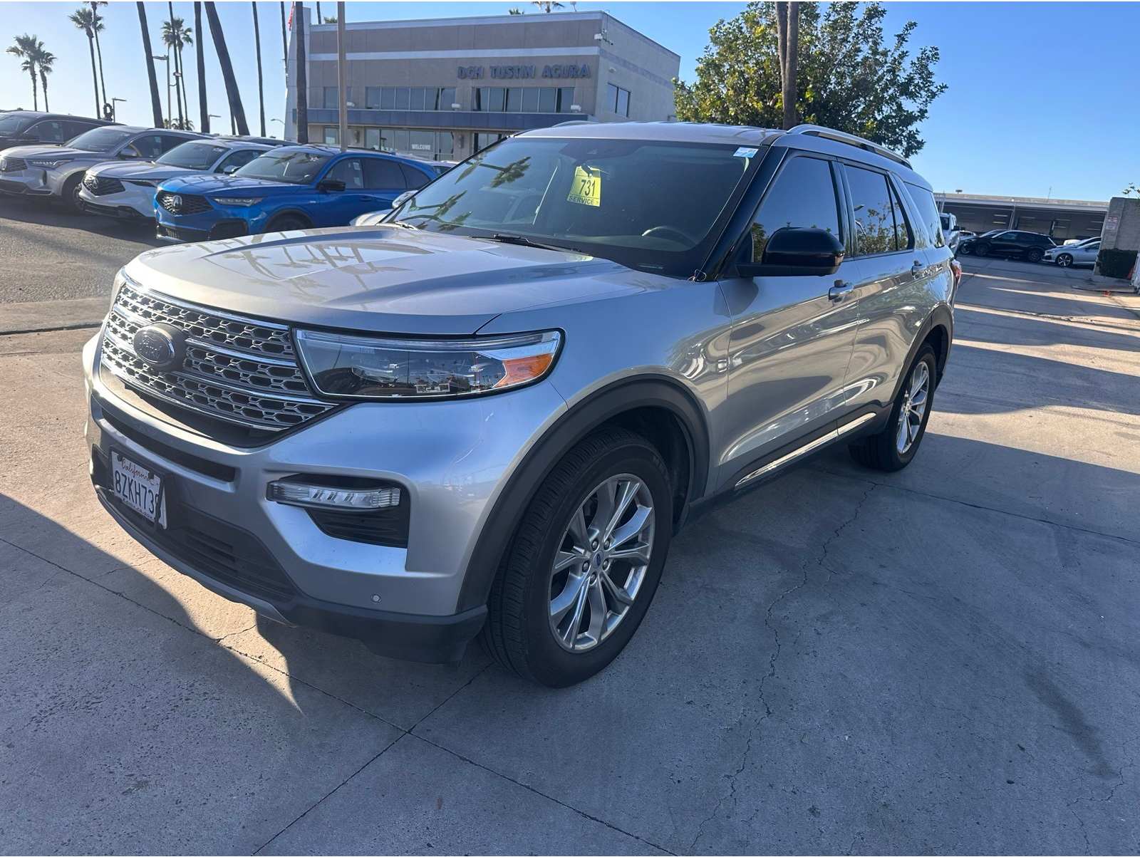 2022 Ford Explorer Limited's photo