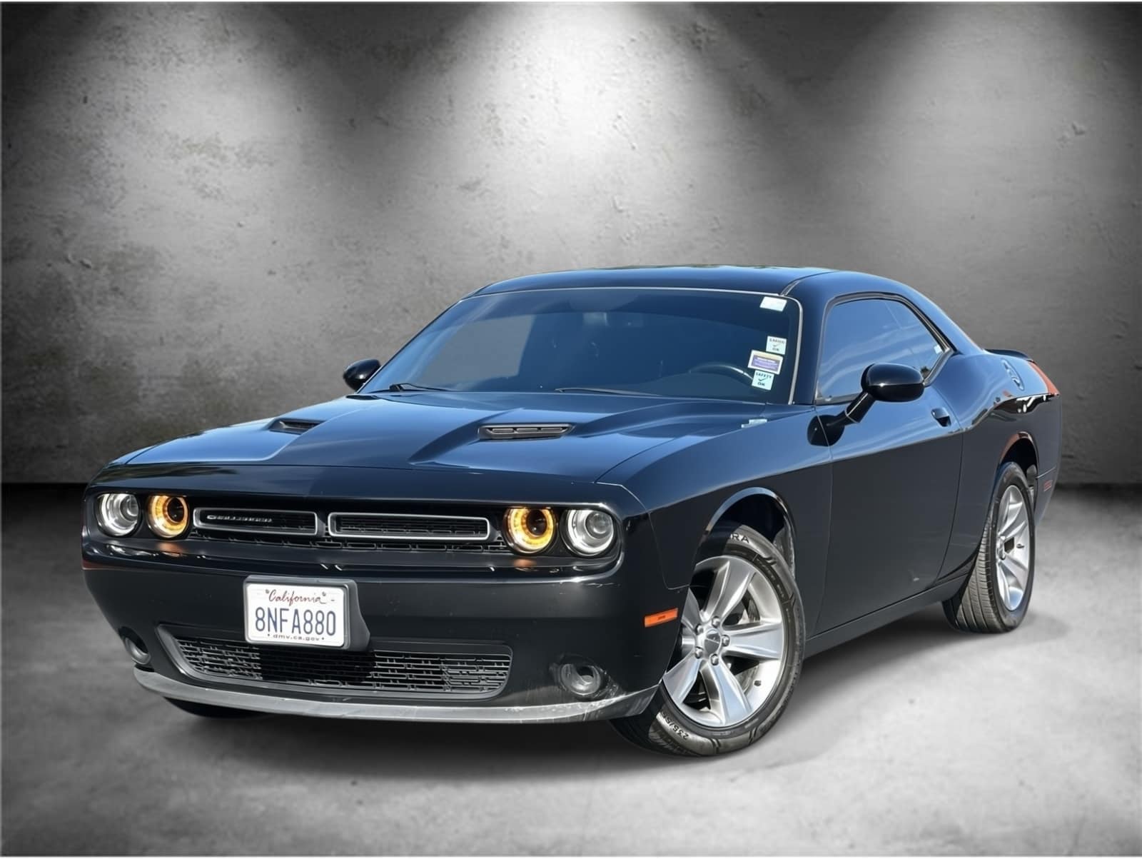 2018 Dodge Challenger SXT's photo