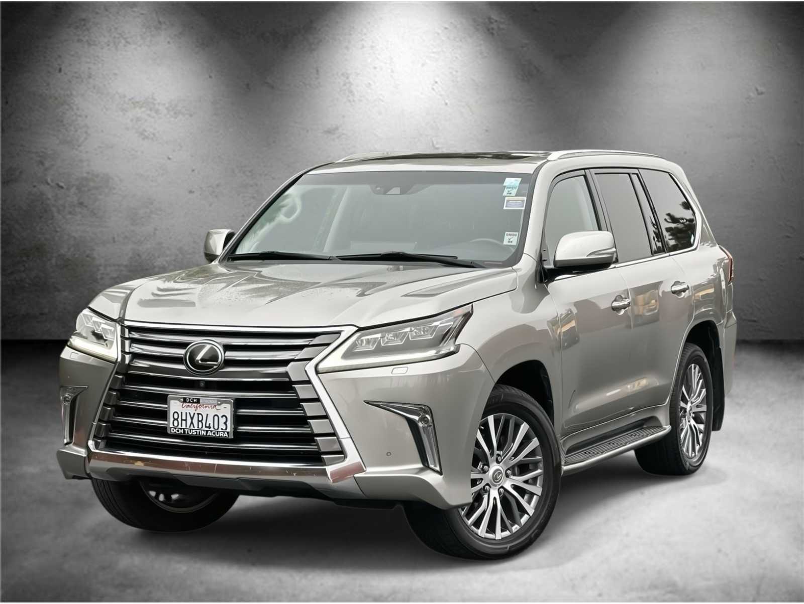 2019 Lexus LX 570's photo