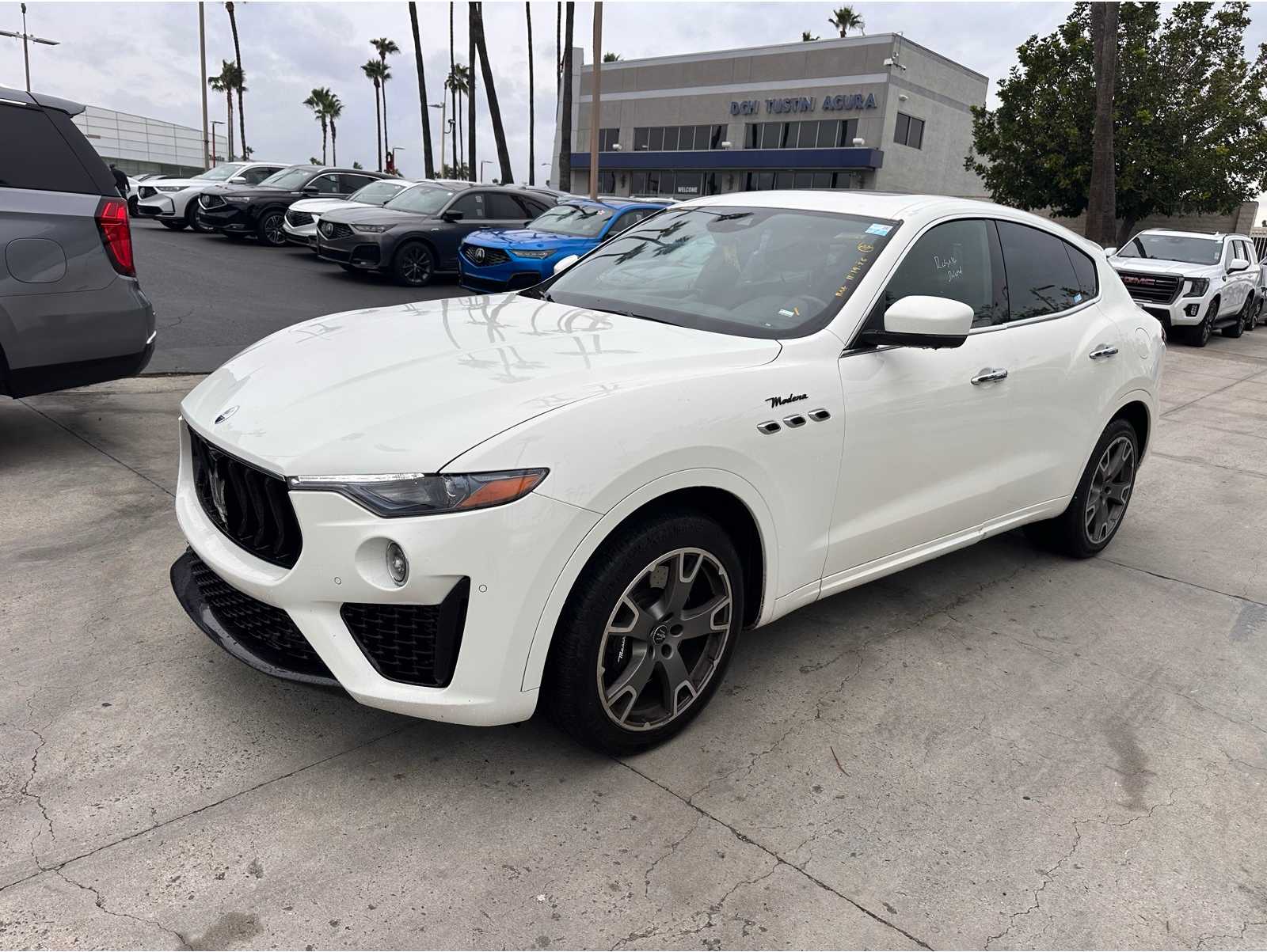 2023 Maserati Levante Modena's photo