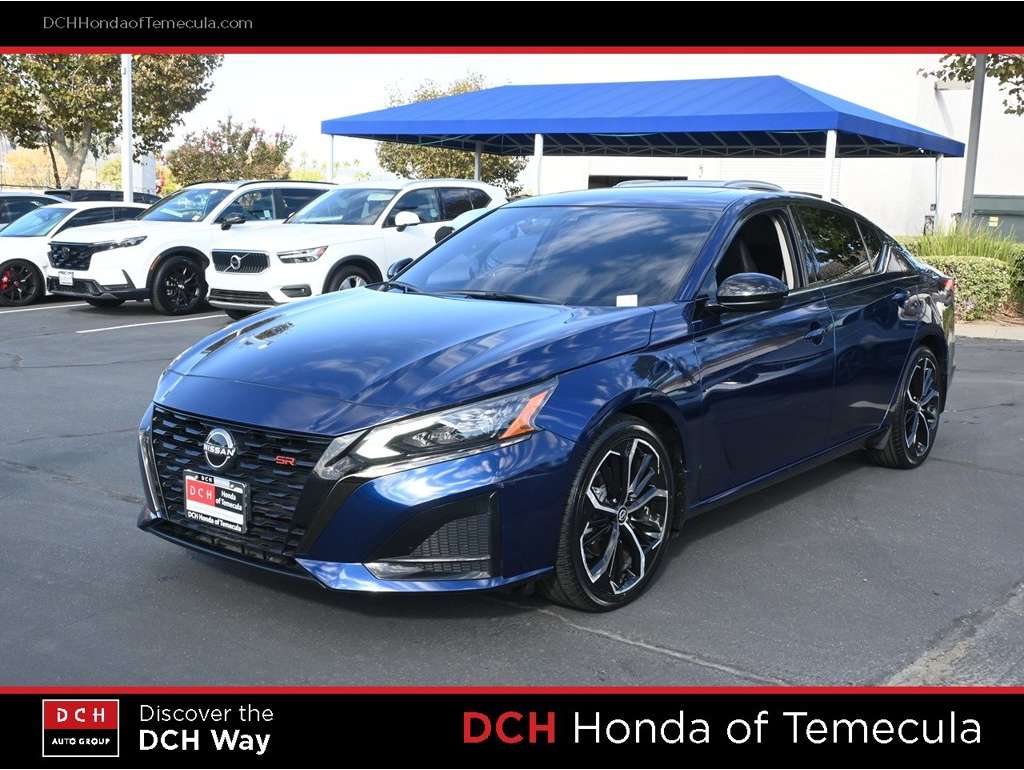 2023 Nissan Altima SR