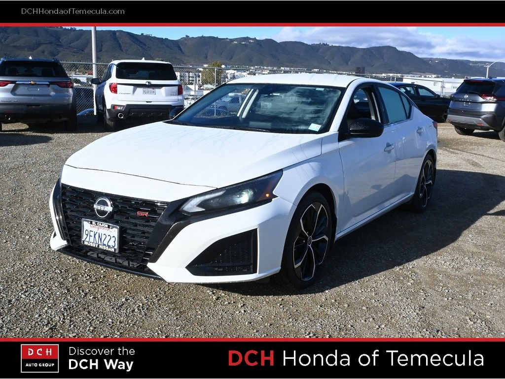 2023 Nissan Altima SR