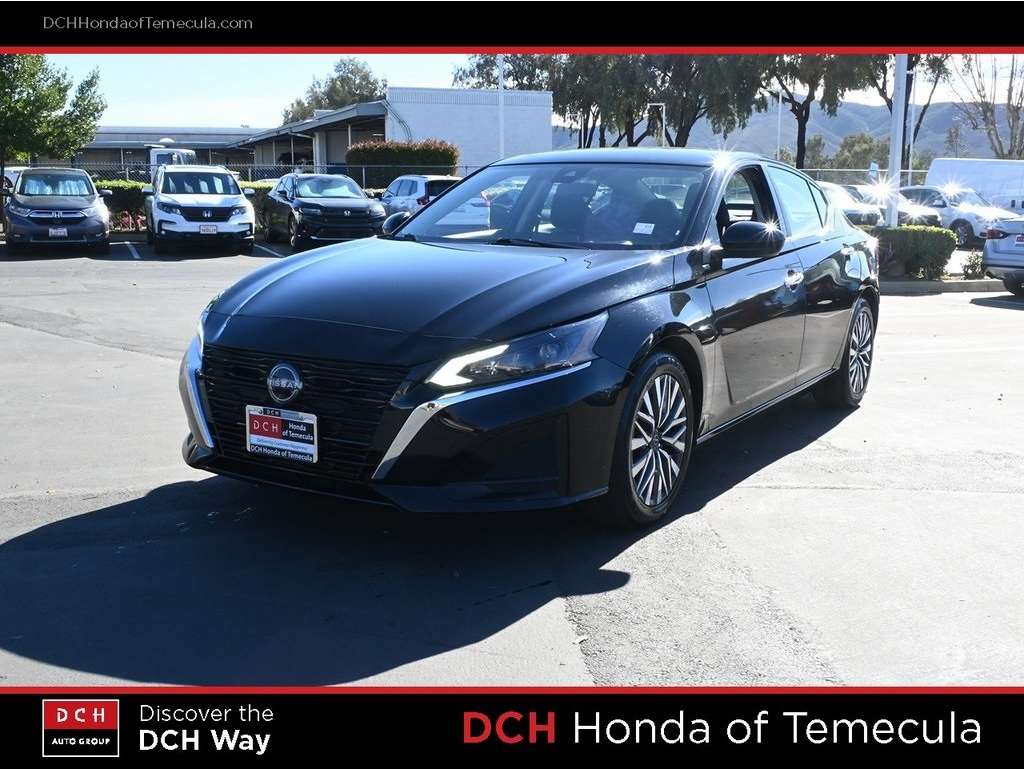 2023 Nissan Altima SV