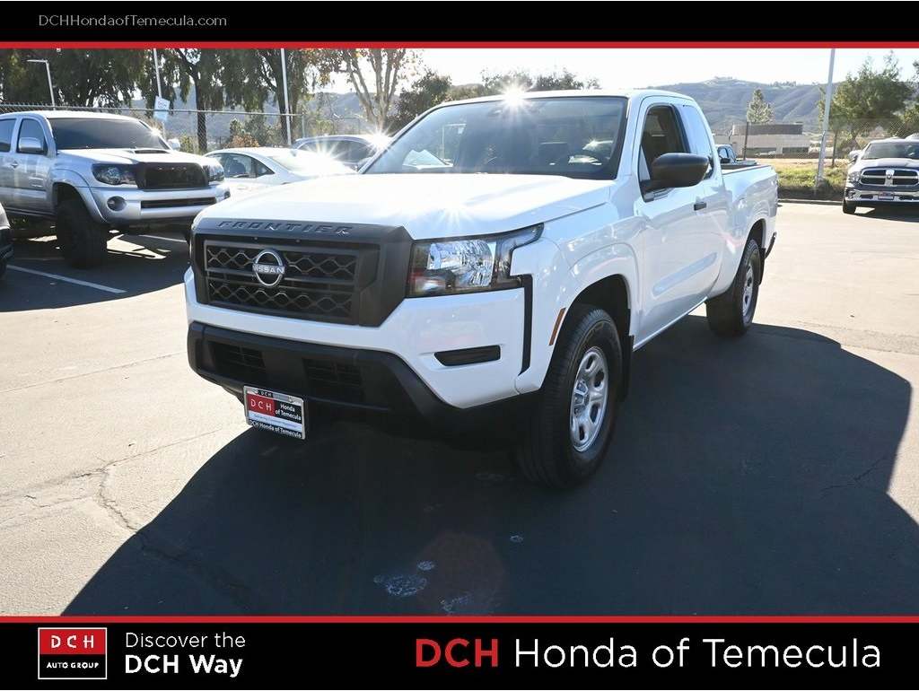 2024 Nissan Frontier S's photo