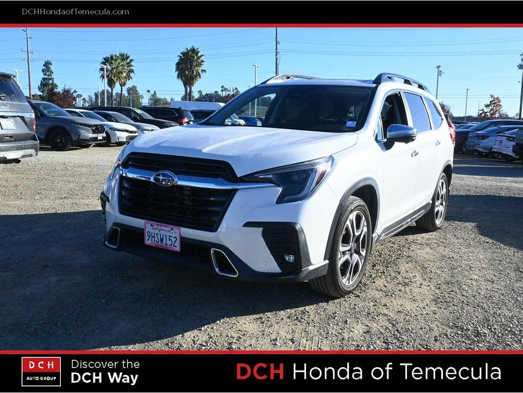 2023 Subaru Ascent Touring's photo