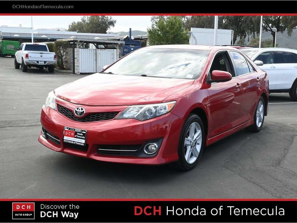 2014 Toyota Camry SE