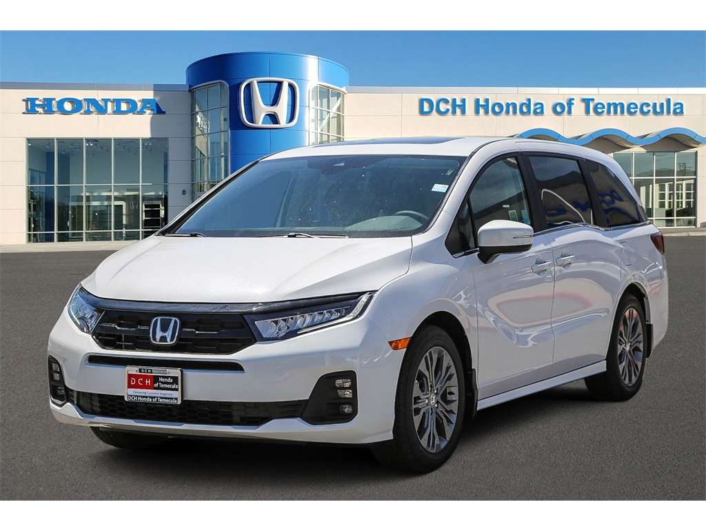 2026 Honda Odyssey Touring's photo