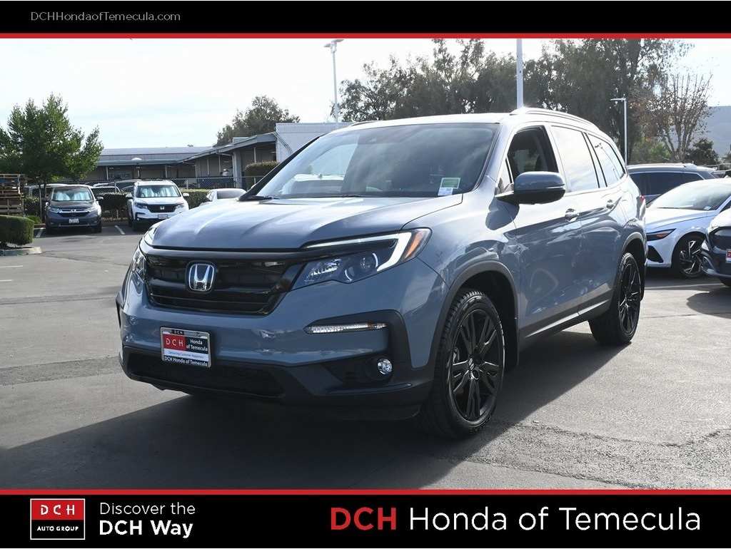 2022 Honda Pilot SE's photo