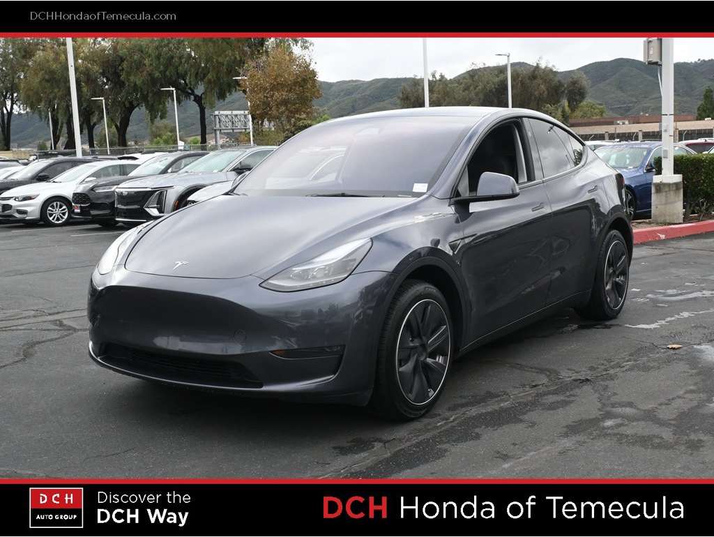 2024 Tesla Model Y Long Range