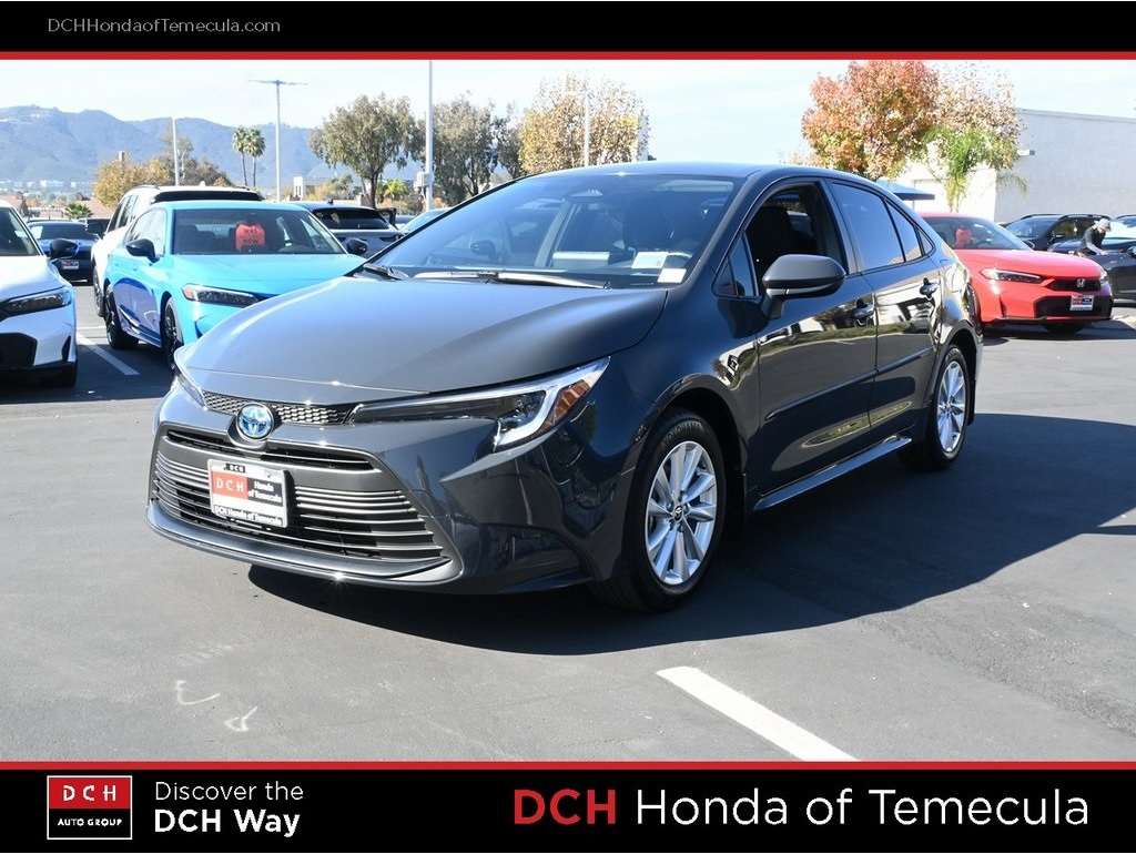 2024 Toyota Corolla LE