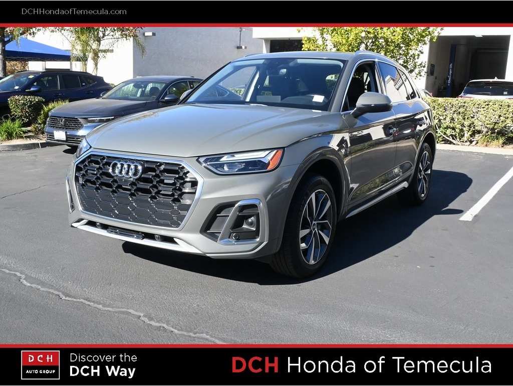 2023 Audi Q5 Premium Plus's photo