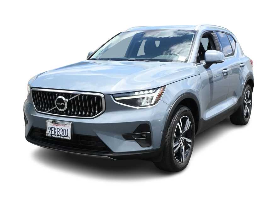 2023 Volvo XC40 B5 Plus -
                  Temecula, CA