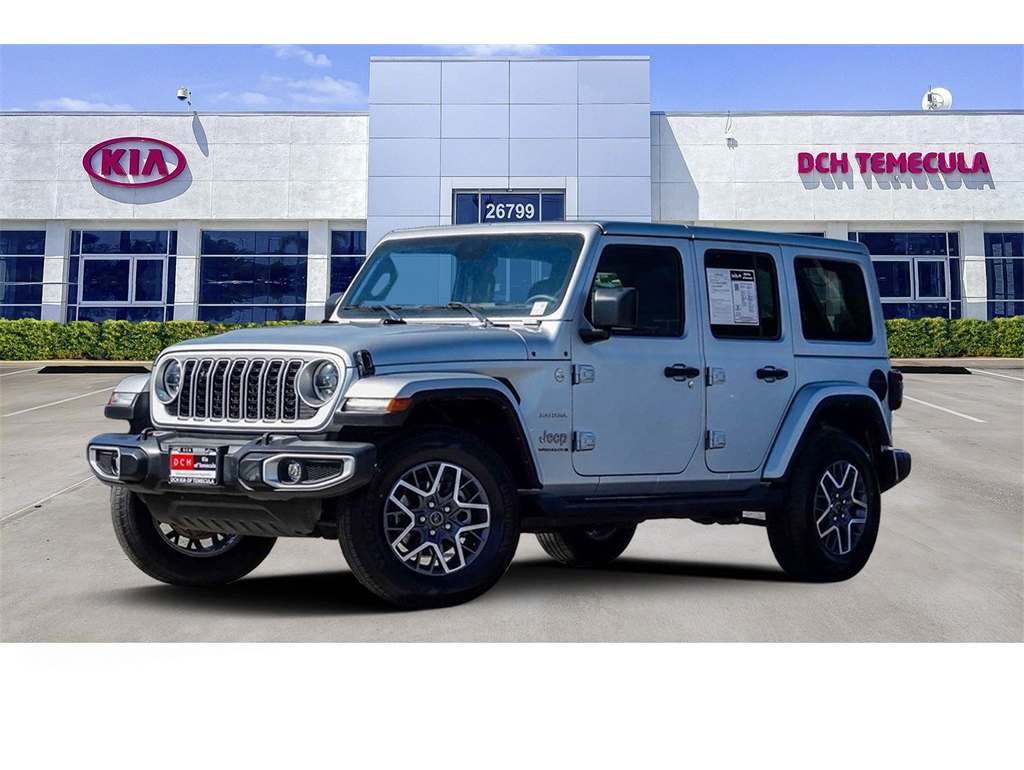 2024 Jeep Wrangler 4-Door Sahara's photo