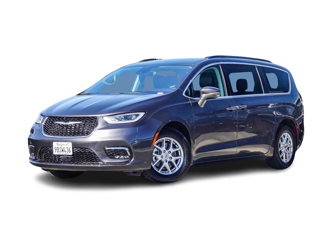 2022 Chrysler Pacifica Touring L Hero Image