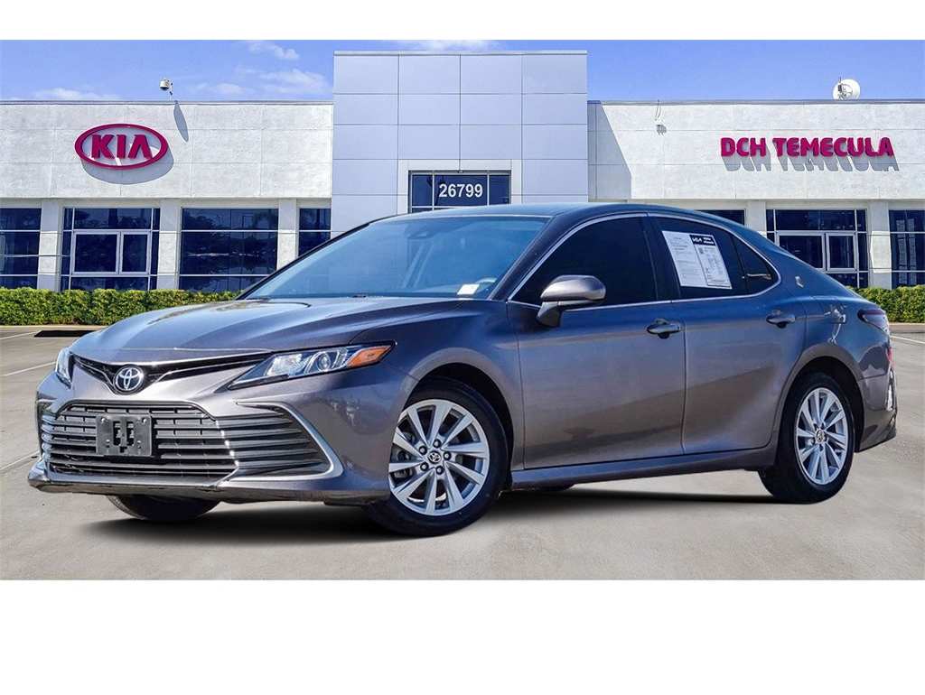 2022 Toyota Camry LE