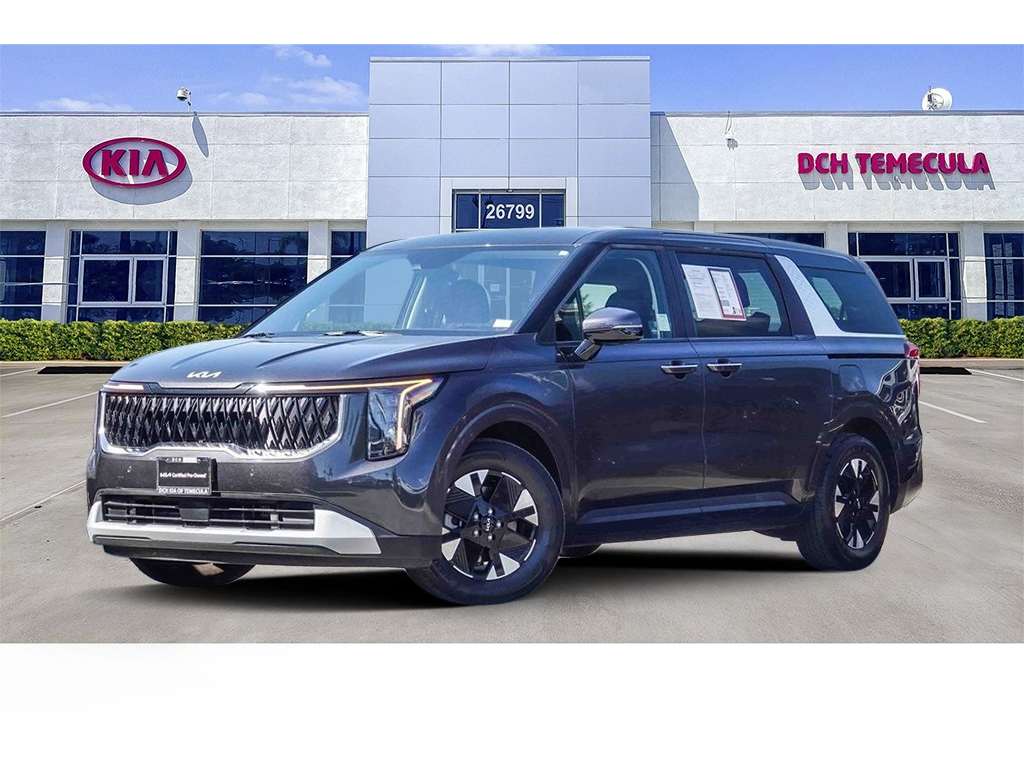 2025 Kia Carnival LXS's photo