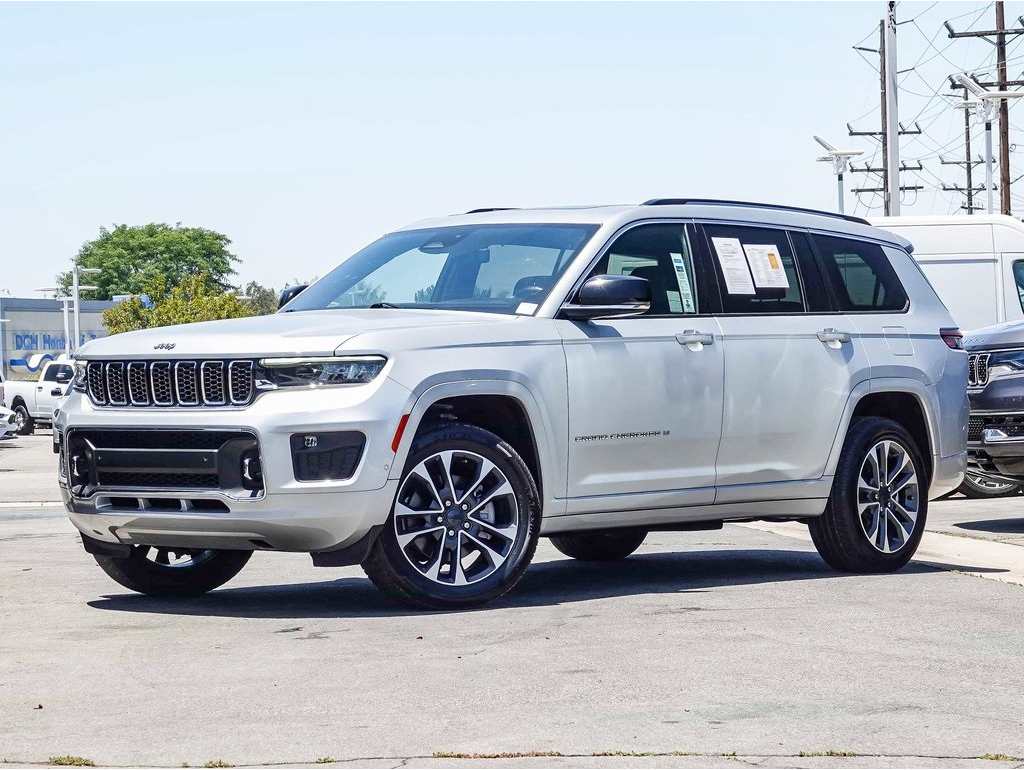 2022 Jeep Grand Cherokee L Overland's photo