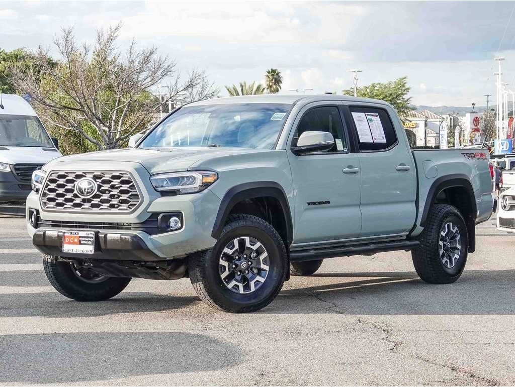 2023 Toyota Tacoma TRD Off Road's photo