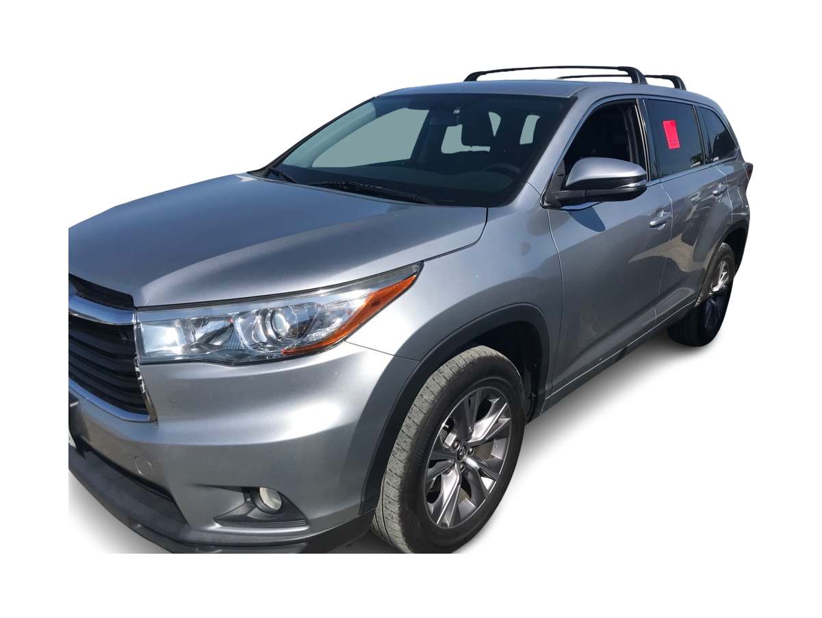 2016 Toyota Highlander LE -
                Temecula, CA