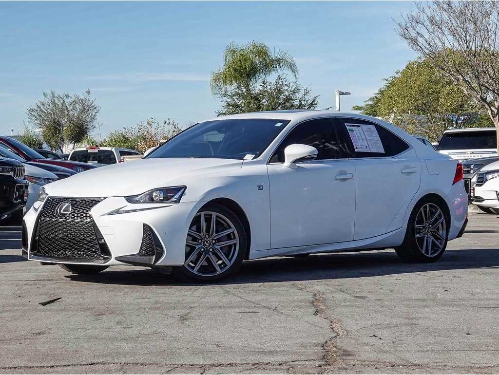2018 Lexus IS 300 F SPORT's photo