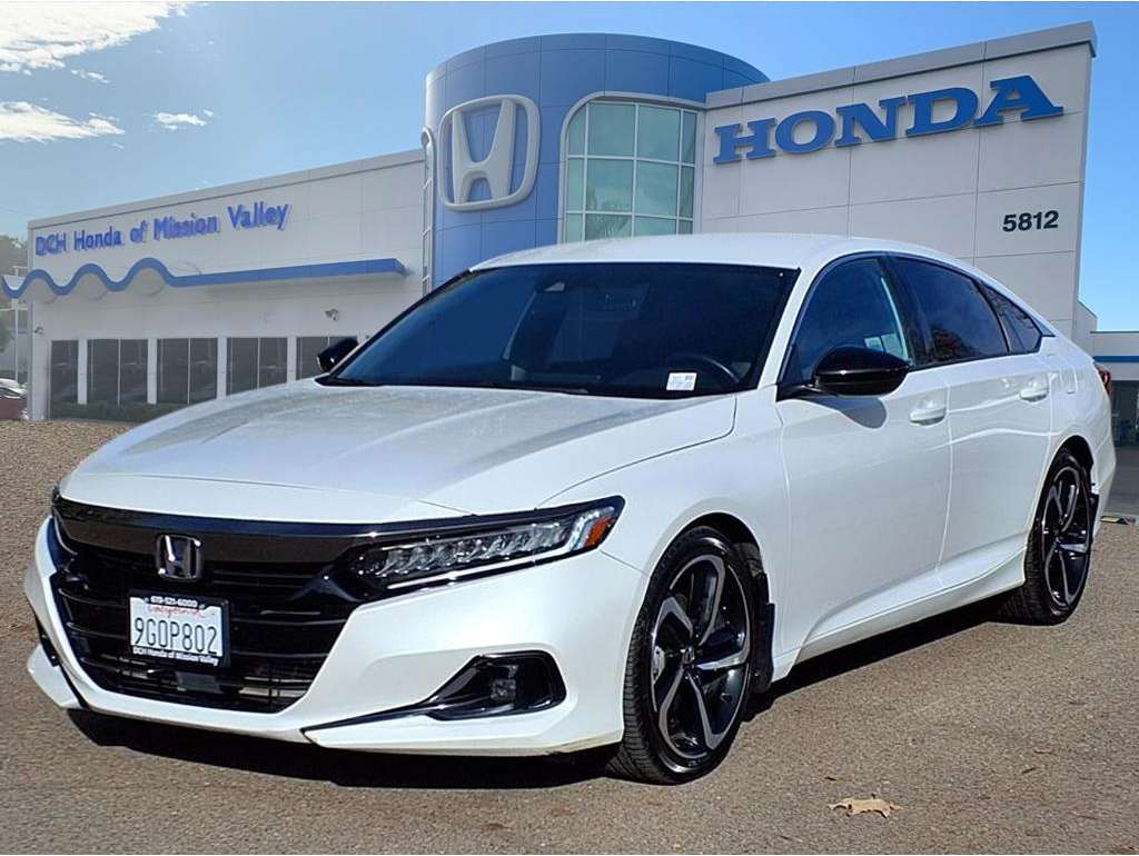 2022 Honda Accord Sport's photo