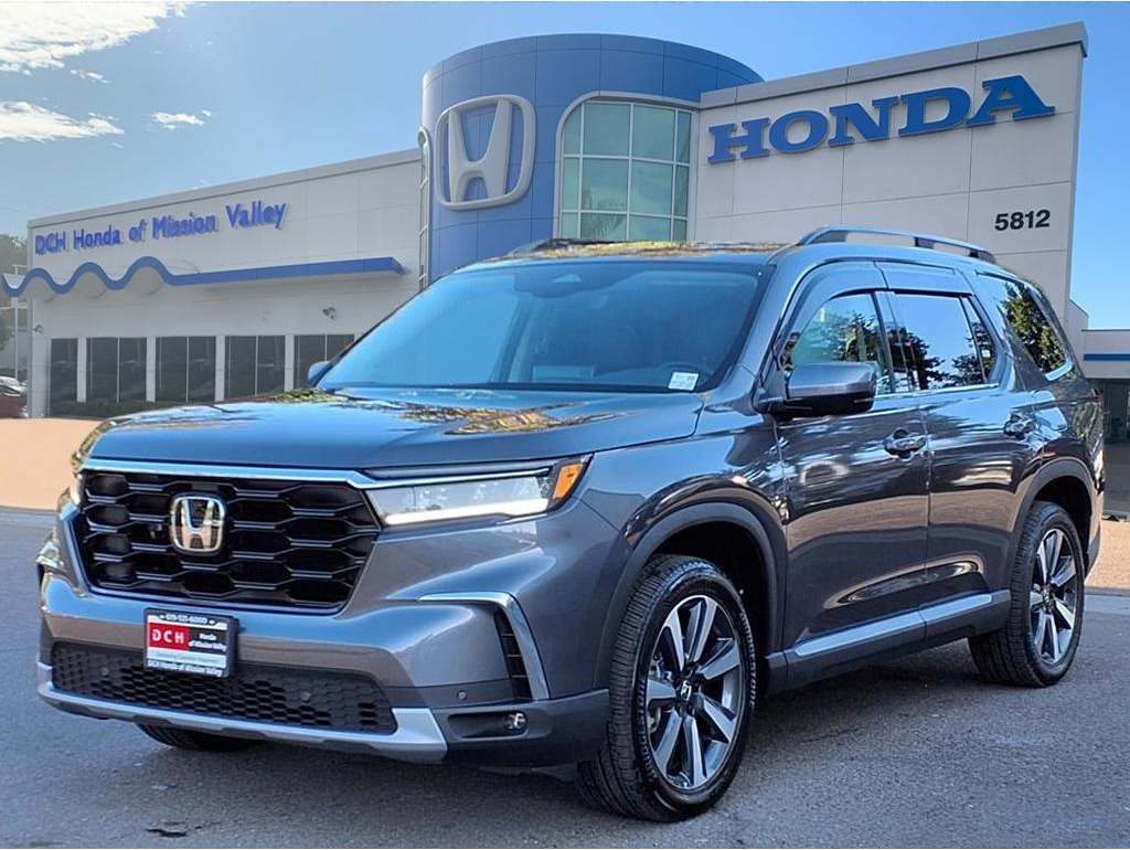 2025 Honda Pilot Touring's photo