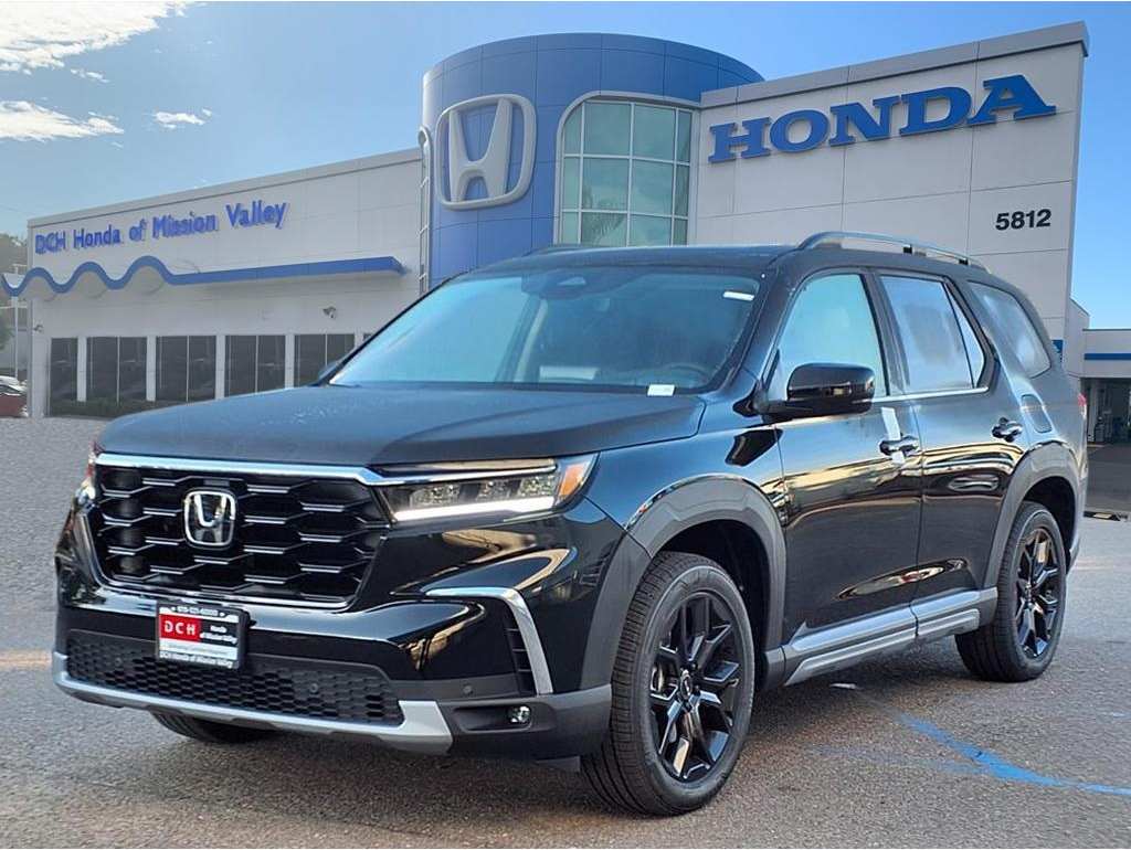 2025 Honda Pilot Touring's photo