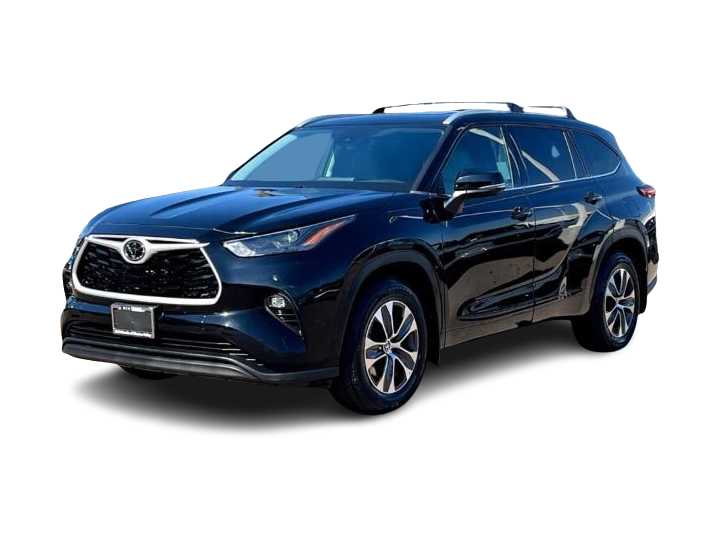 2022 Toyota Highlander XLE -
                San Diego, CA