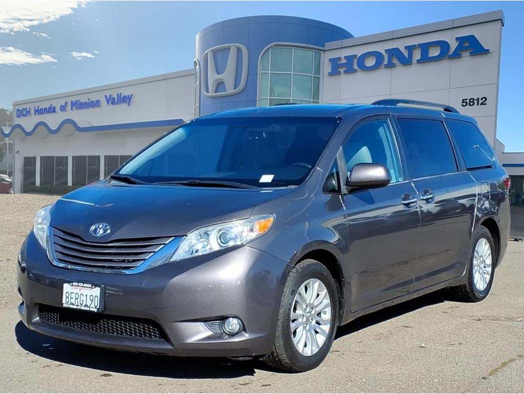 2015 Toyota Sienna XLE