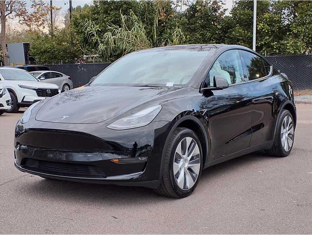 2024 Tesla Model Y Long Range's photo