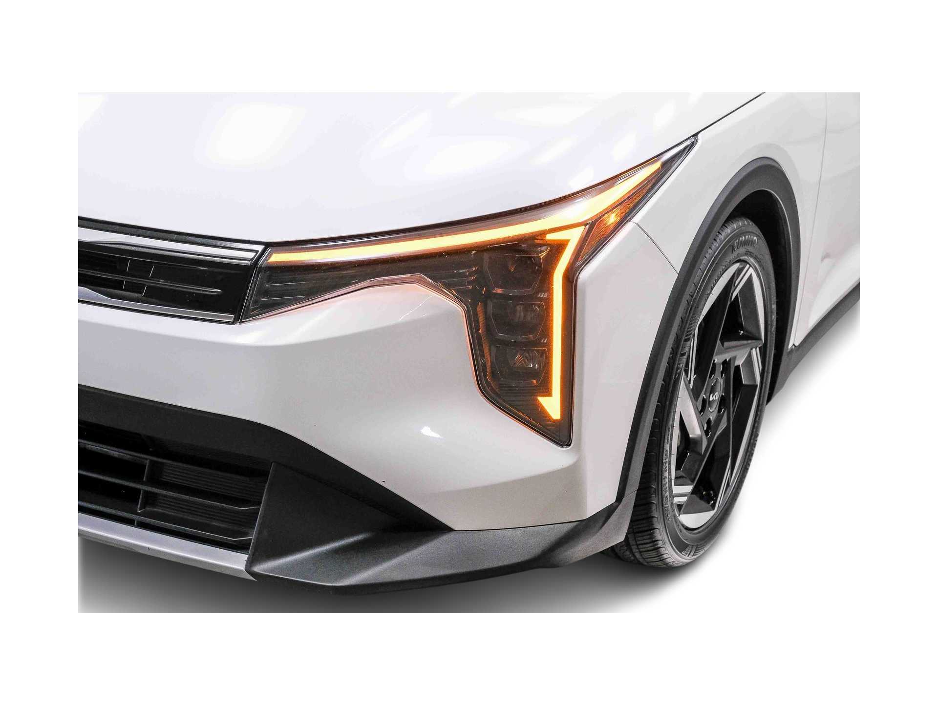 Thumbnail: 2025 Kia K4 - 1