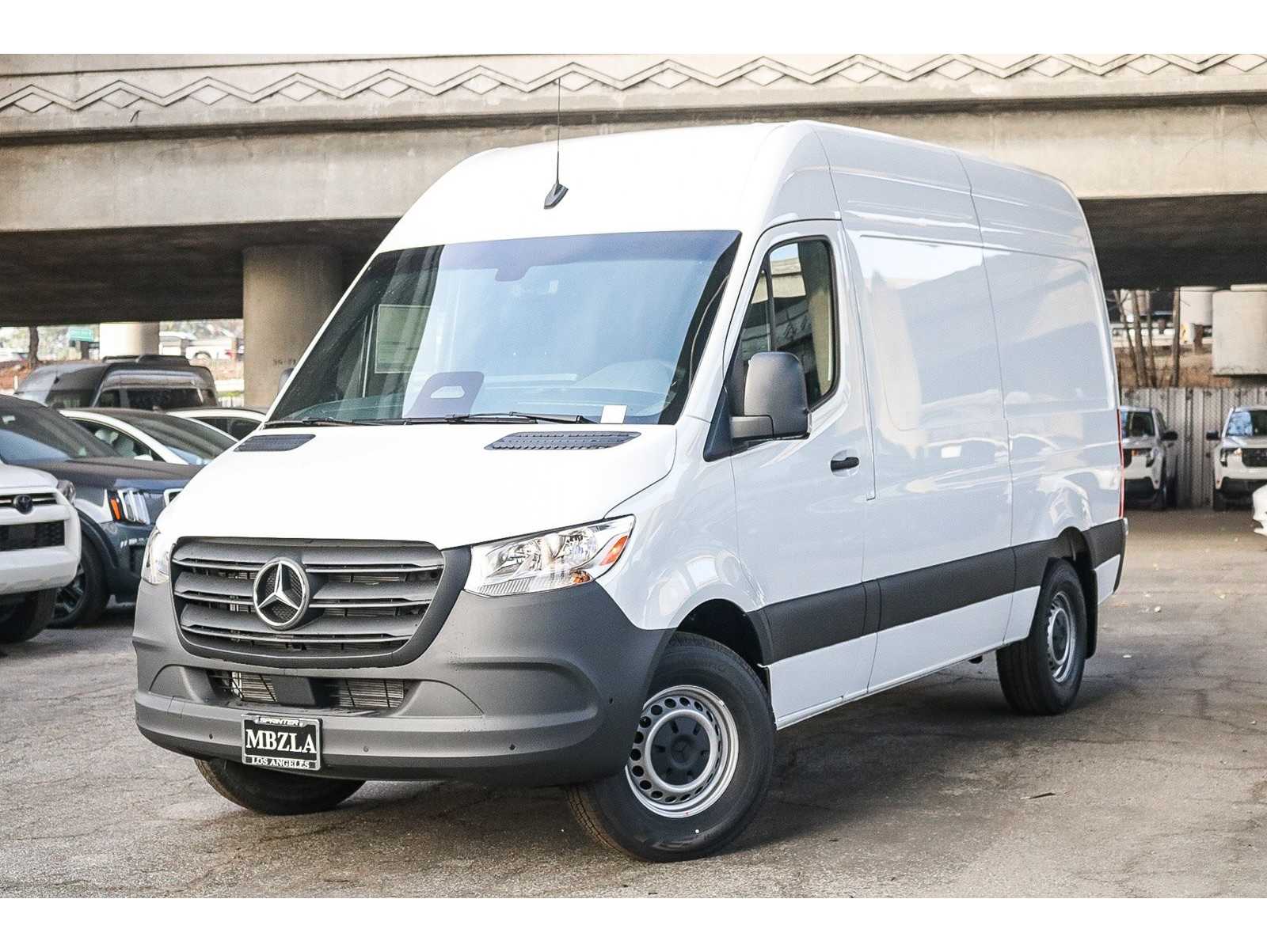 2025 Mercedes-Benz Sprinter Cargo Van Base's photo