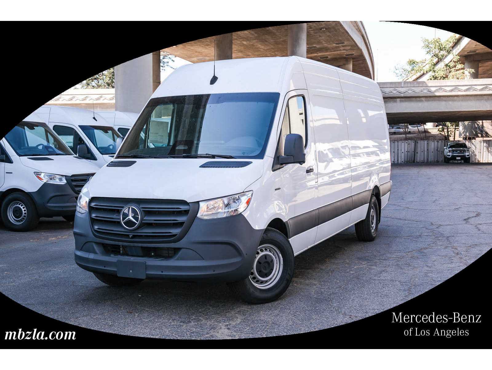 2025 Mercedes-Benz eSprinter Cargo Van