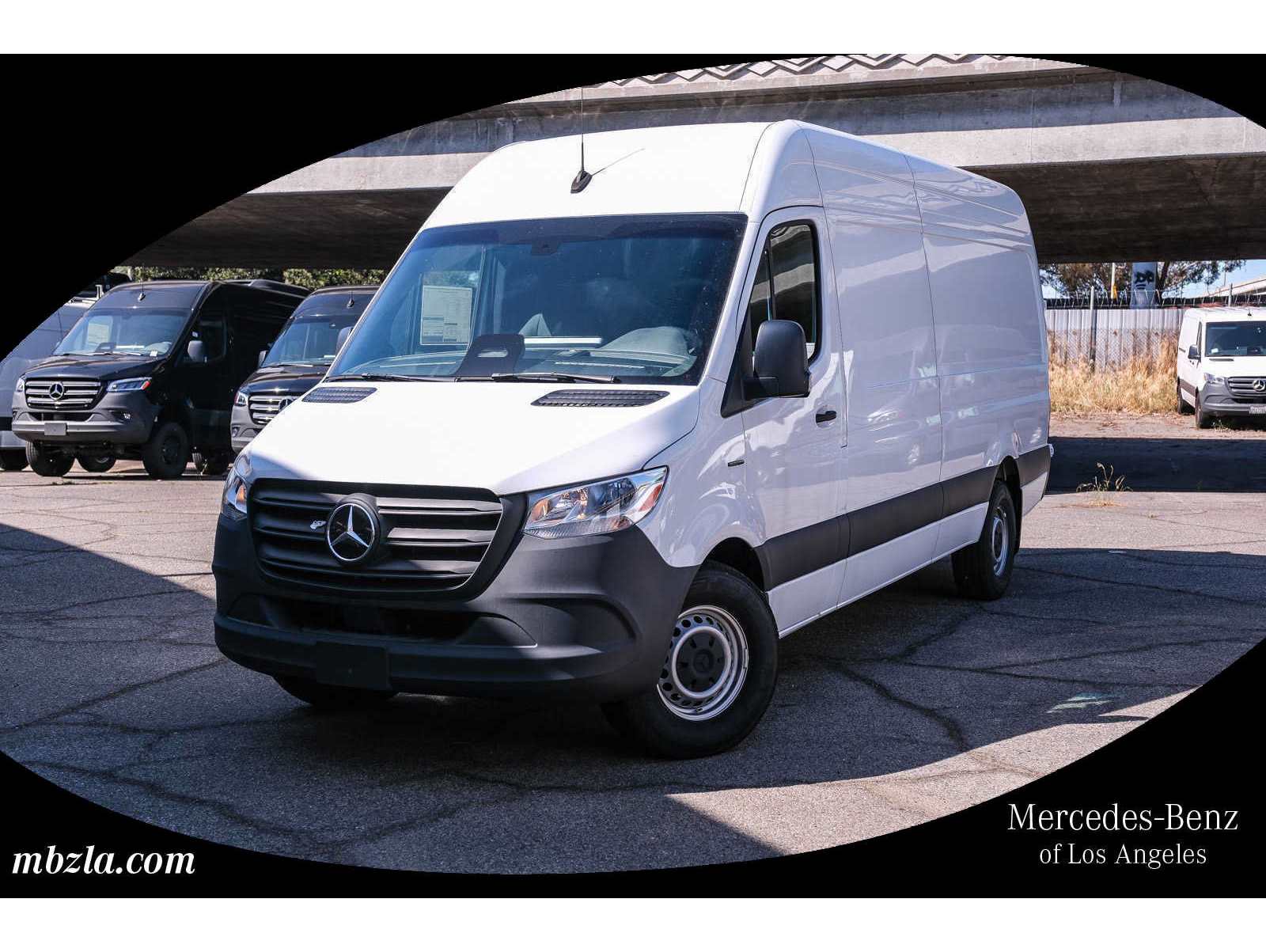 2025 Mercedes-Benz eSprinter Cargo Van