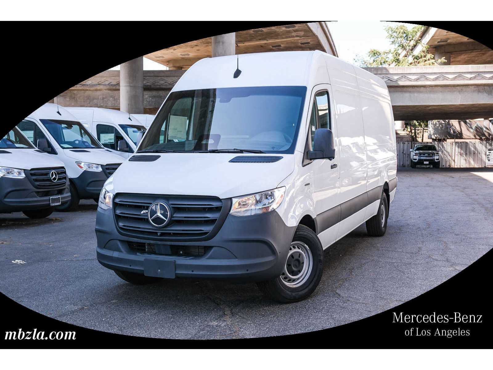 2025 Mercedes-Benz eSprinter Cargo Van