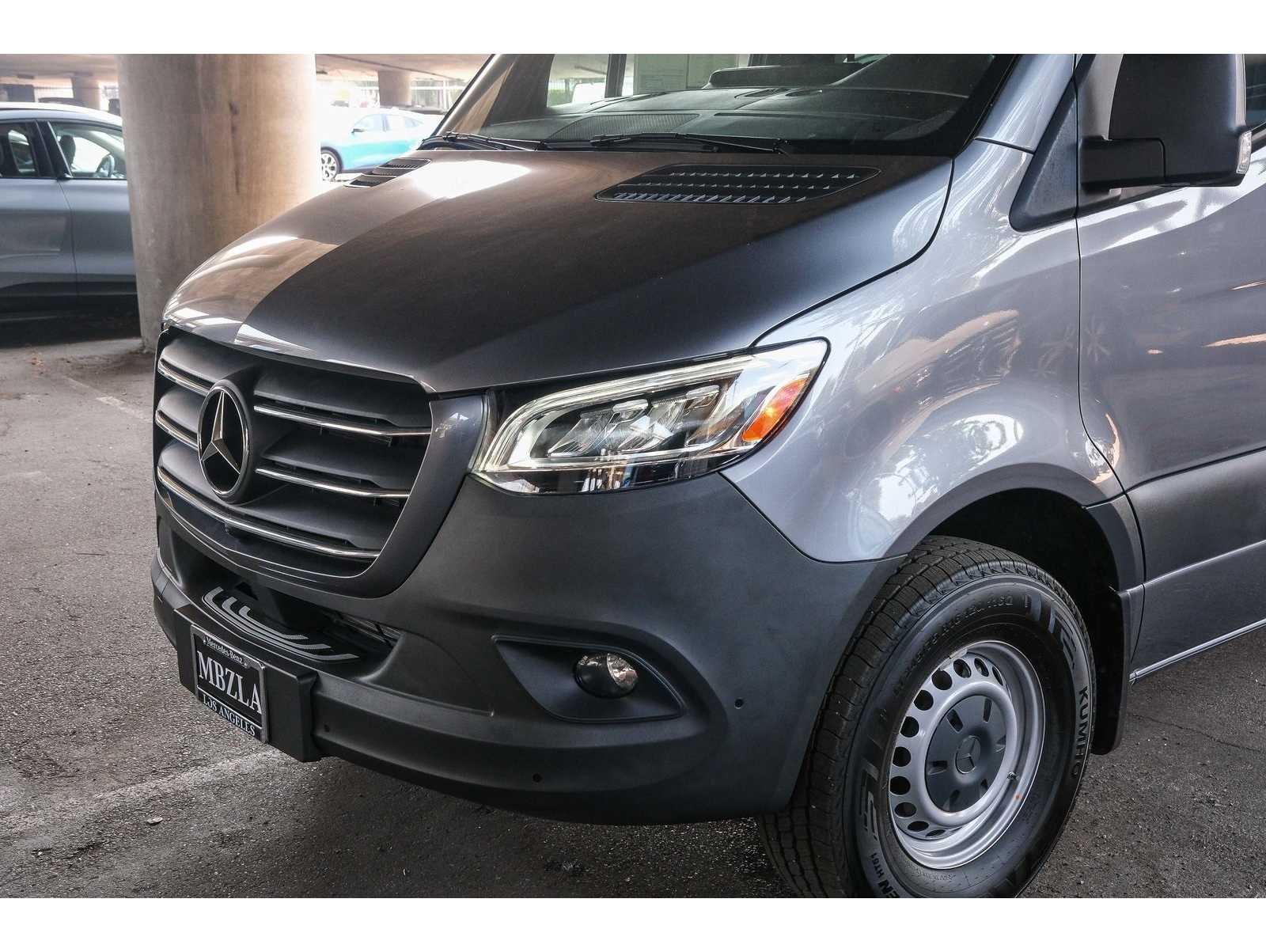 2024 Mercedes-Benz Sprinter Passenger Van Base's photo