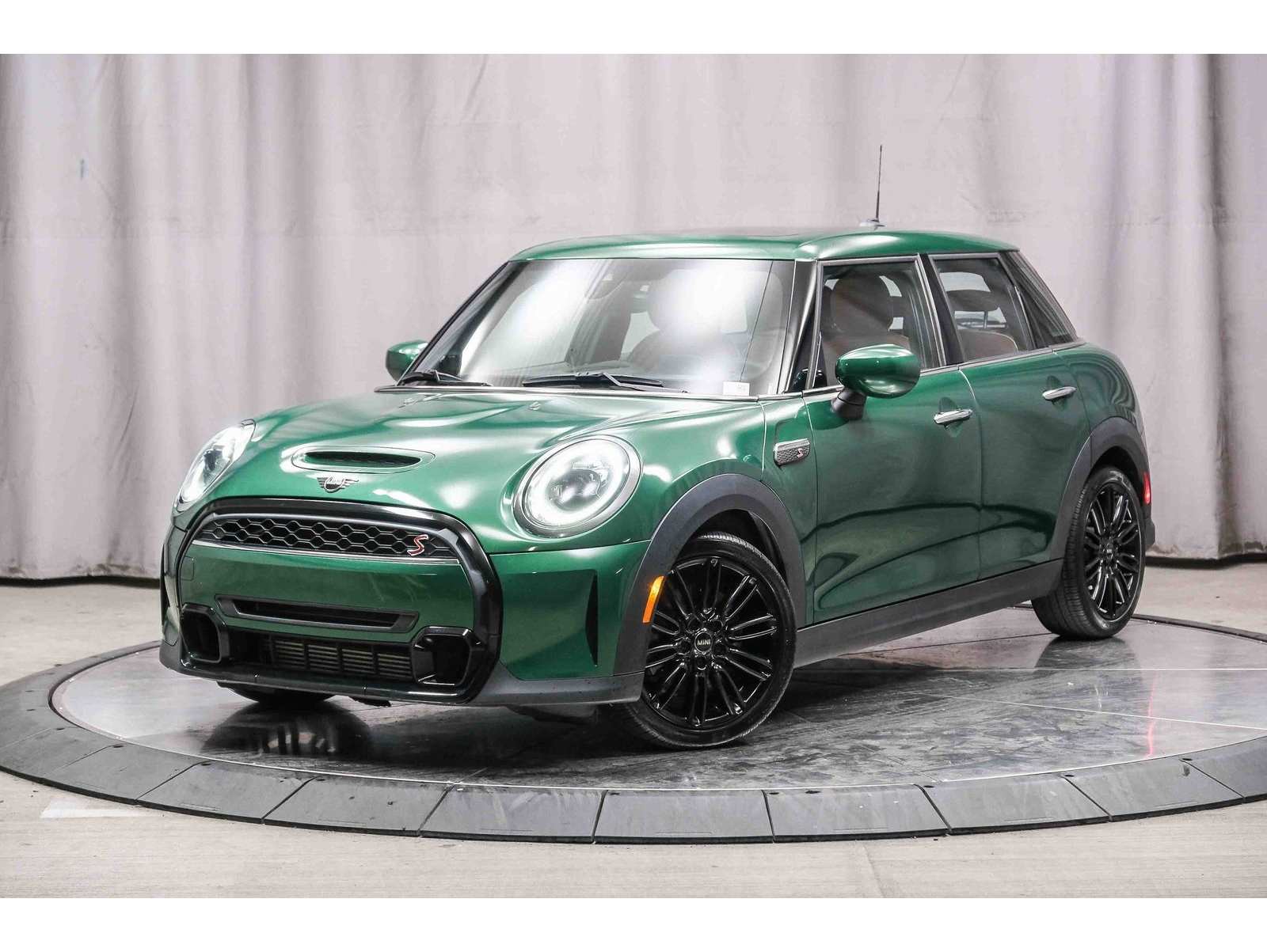 2023 MINI Hardtop S's photo