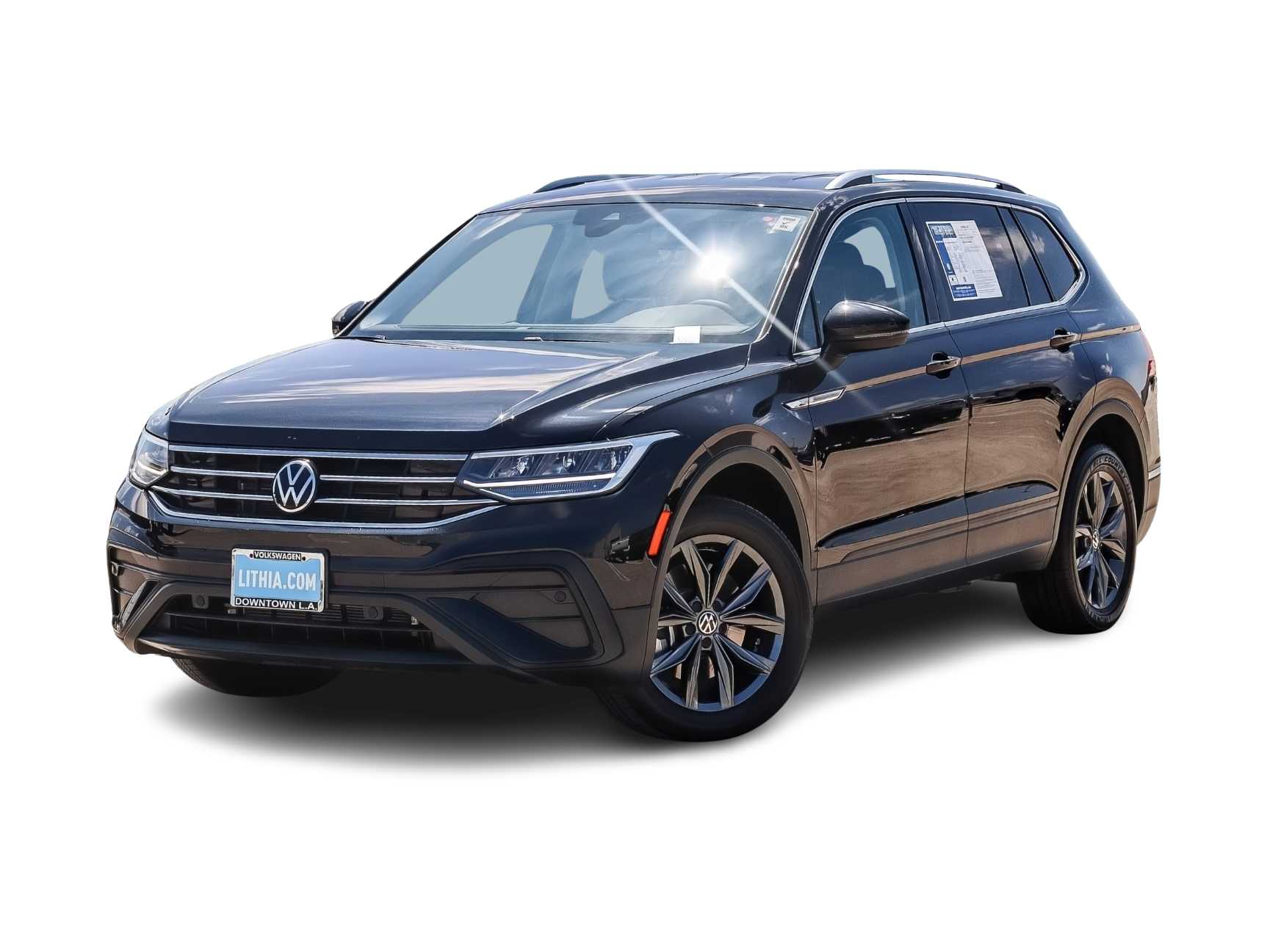 Thumbnail: 2022 Volkswagen Tiguan - 1